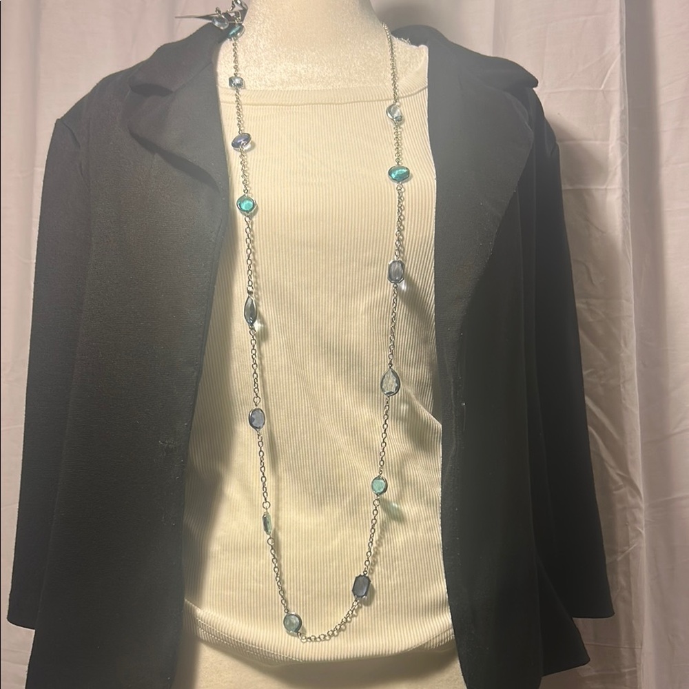 Elegant Silver and Blue Gemstone Necklace